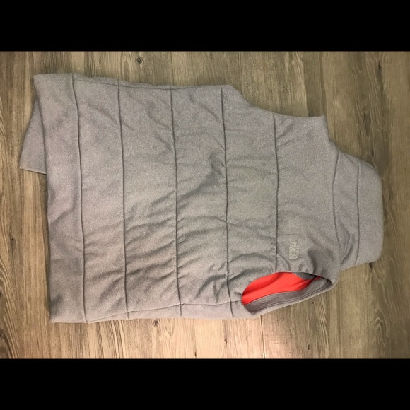 North Face Vest (Women’s) - Picture 4 of 5